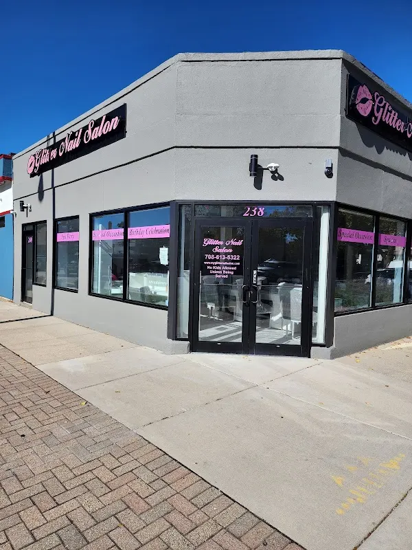 Glitter Nail Salon — Nail salon in Oak Park